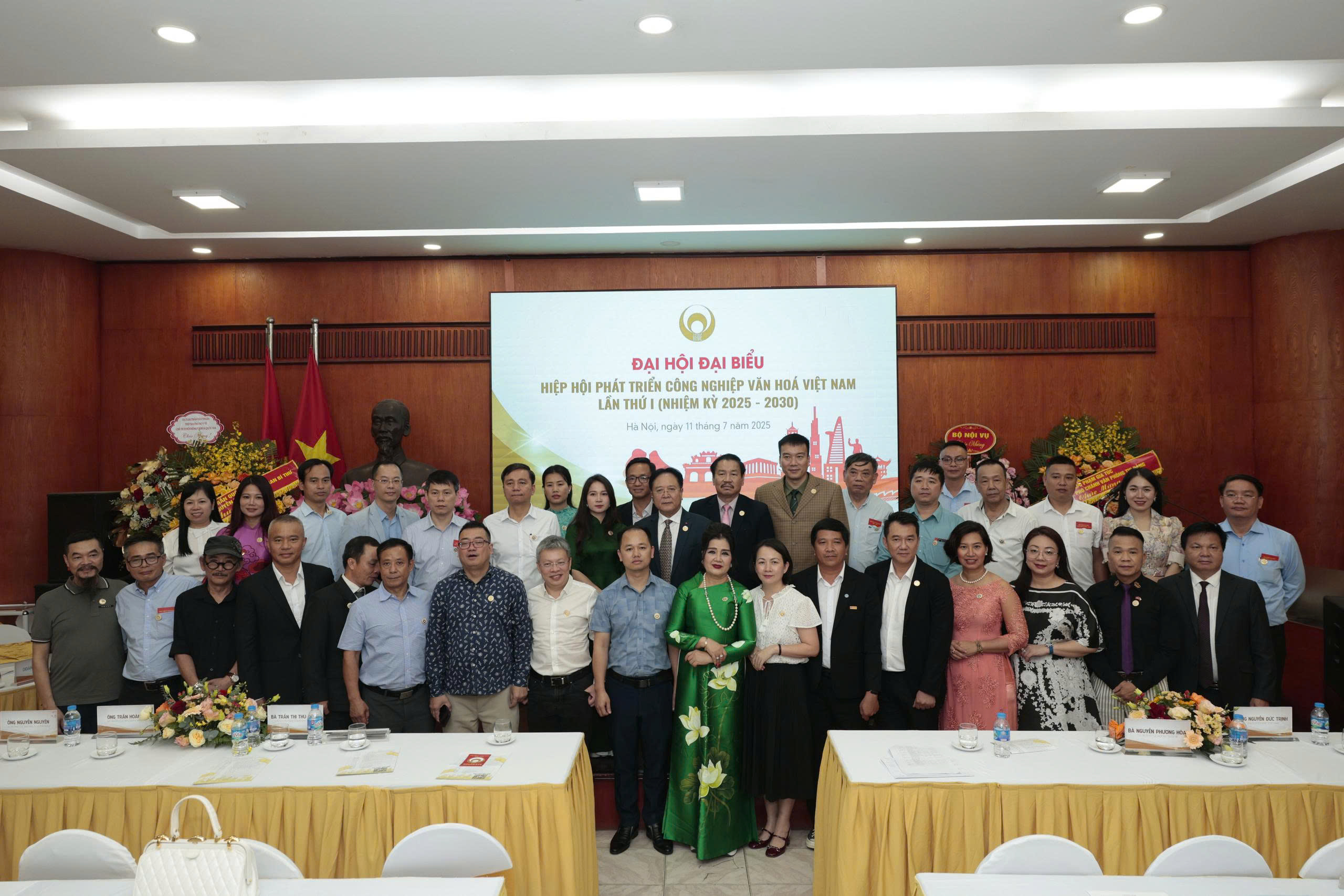 NSND - Họa sĩ Vương Duy Biên là Chủ tịch Hiệp hội Phát triển Công nghiệp Văn hóa Việt Nam - 7