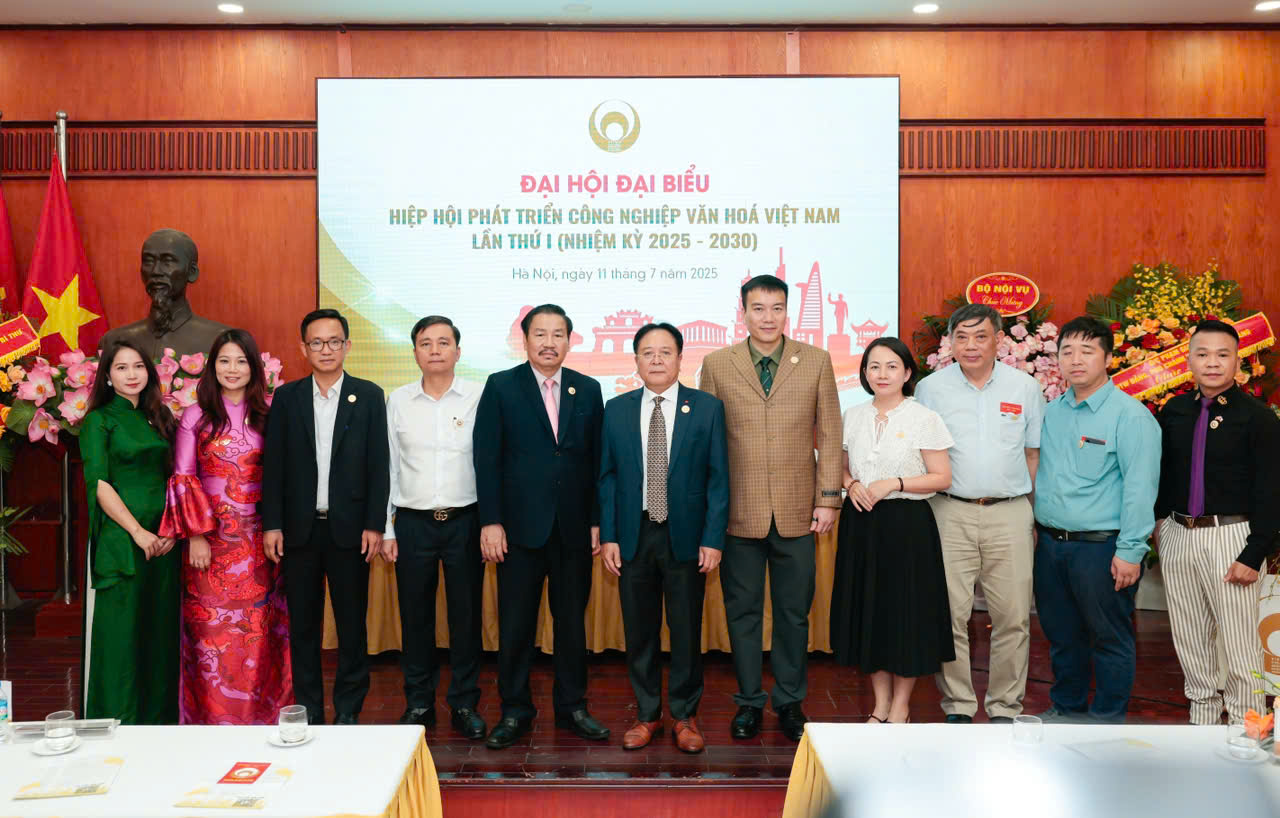 NSND - Họa sĩ Vương Duy Biên là Chủ tịch Hiệp hội Phát triển Công nghiệp Văn hóa Việt Nam - 8