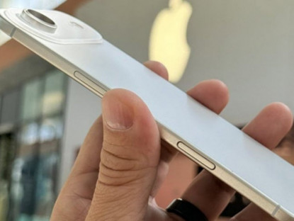 Công nghệ - Cú &quot;quay xe&quot; phút 90 của Apple trong việc sản xuất màn hình iPhone 17