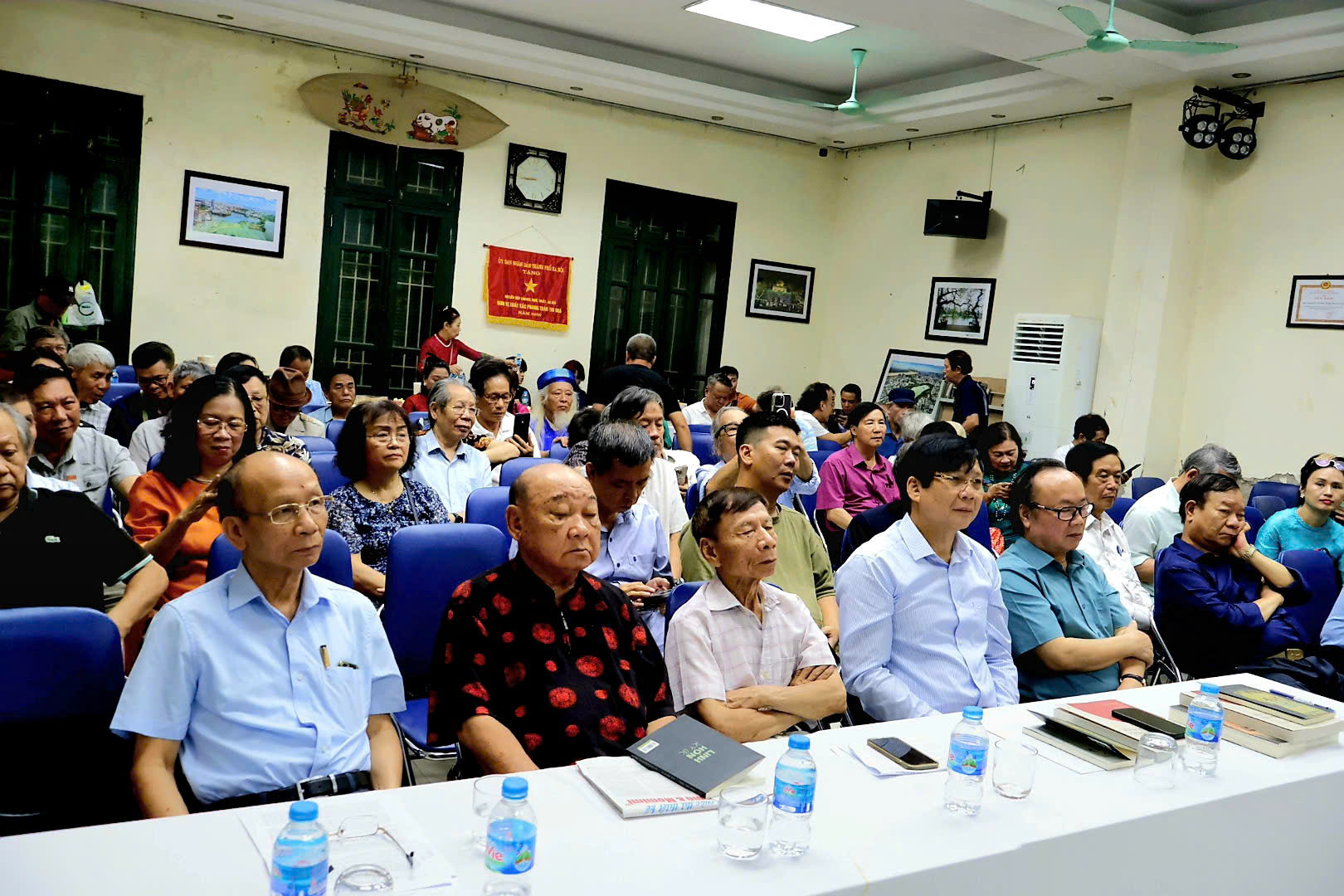 “Linh hồn ký ức” – Hành trình xuyên qua miền ký ức và tâm linh của Phạm Công Thắng - 2