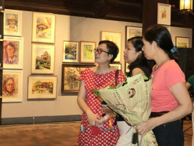 Triển lãm “Nối” - Cây cầu lan tỏa vẻ đẹp của tranh màu nước đến với cộng đồng