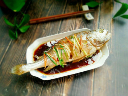 Gia đình - Loại cá giá rẻ nhưng rất bổ, đem hấp hành gừng phải gọi là &quot;đỉnh của chóp&quot;, thanh mát ngày hè