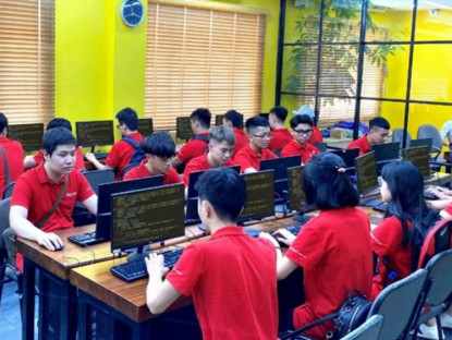 Thông tin doanh nghiệp - Chương trình Lập trình viên Quốc tế Aptech 2025: Đột phá với AI và lộ trình học nhanh làm sớm