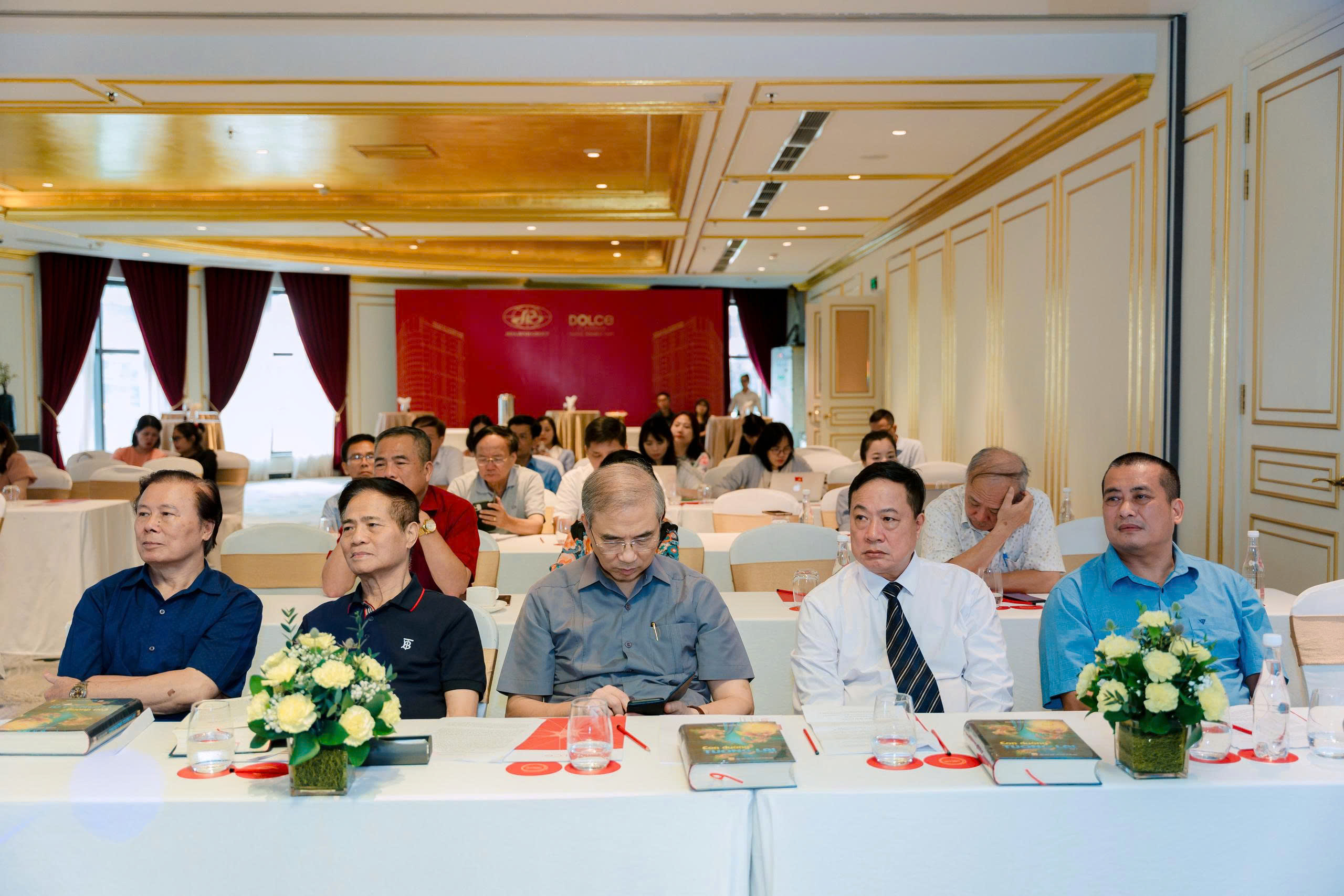 Phát động cuộc thi Đến với “Con đường tương lai” - 1