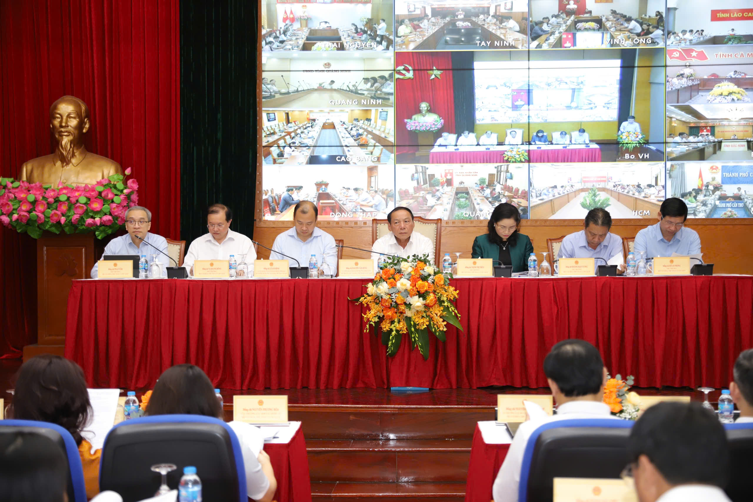 Hội nghị sơ kết công tác 6 tháng đầu năm và triển khai nhiệm vụ công tác 6 tháng cuối năm của Bộ VHTTDL - 2