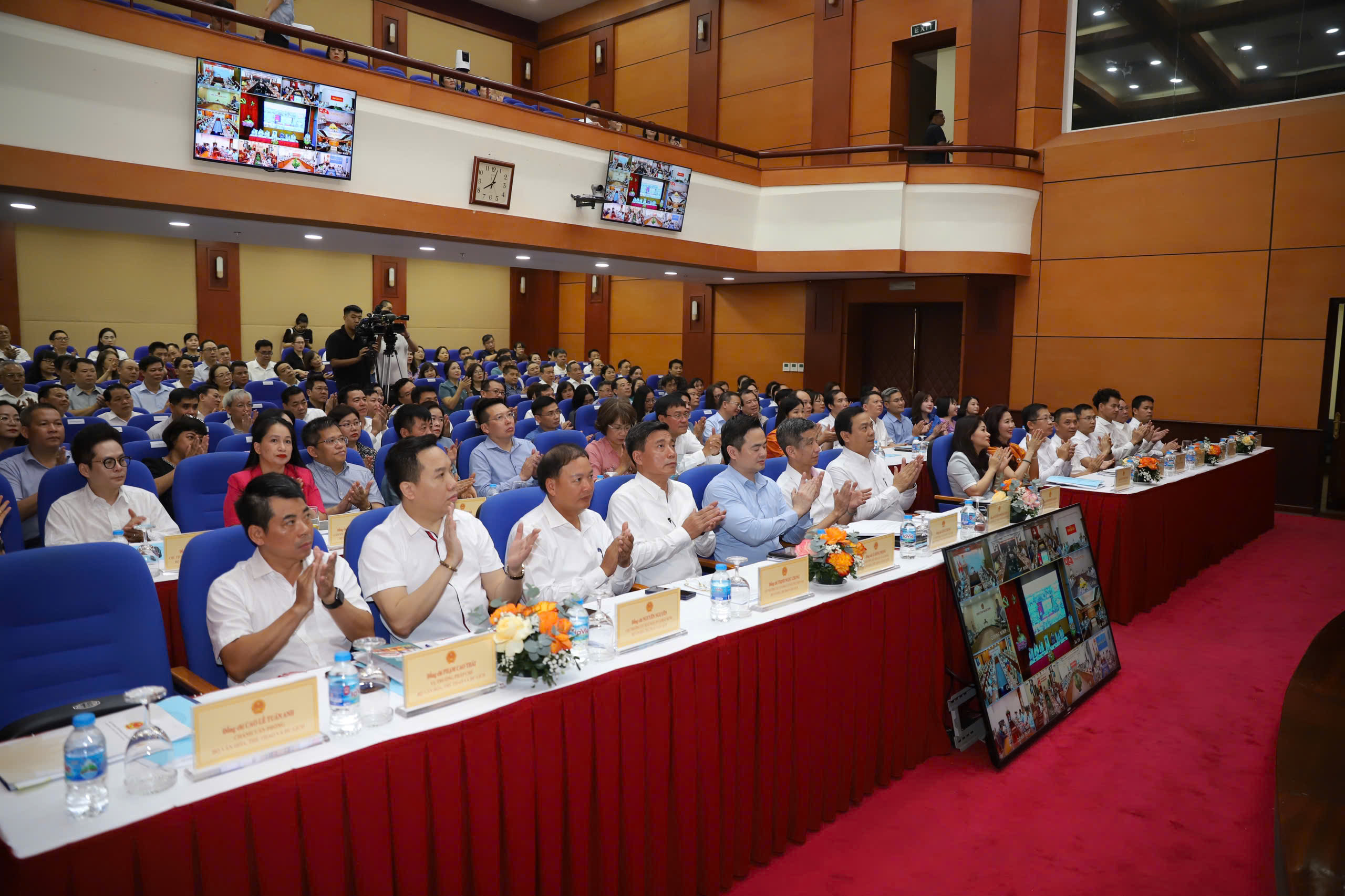 Hội nghị sơ kết công tác 6 tháng đầu năm và triển khai nhiệm vụ công tác 6 tháng cuối năm của Bộ VHTTDL - 5