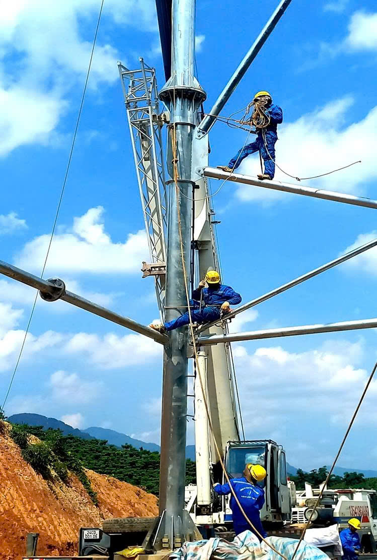 Tháng bảy ở công trường thi công đường dây 500kV Lào Cai - Vĩnh Yên (Phú Thọ) - 1