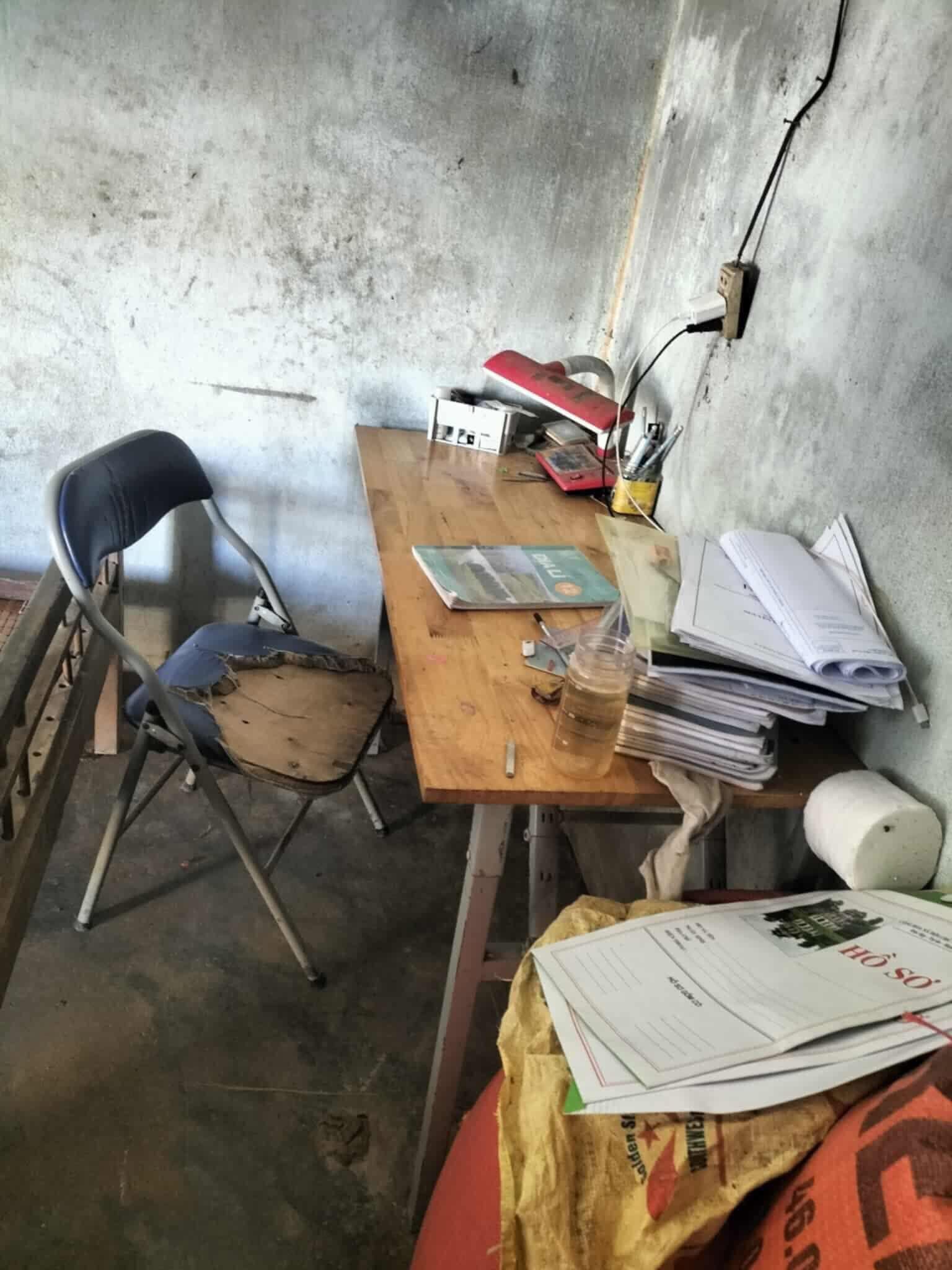 Nữ sinh xứ Nghệ vừa thi xong đã đi làm công nhân, đỗ 29,25 điểm khối C00 - 2