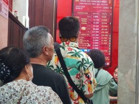Giá vàng chiều 23/7/2025: Tiến sát mốc 123 triệu đồng/lượng, nhiều người kéo cả 
