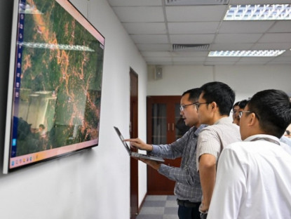 Công nghệ - Ngập lụt, sạt lở ở Nghệ An: Dùng máy bay không người lái phát sóng di động