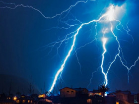 Những thói quen thường ngày cần ngừng lại mỗi khi có sấm sét