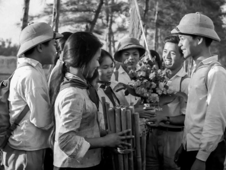 Hình tượng người vợ lính trong thi ca Việt