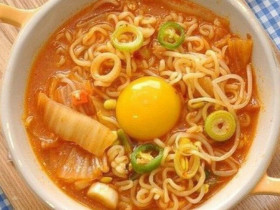 Những sự thật về mì tôm khiến bạn không thể nhìn mì như trước nữa