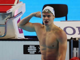 Người kế vị Phelps, Marchand bơi như 