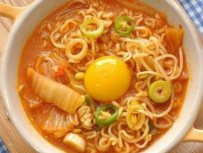 Gia đình - Những sự thật về mì tôm khiến bạn không thể nhìn mì như trước nữa