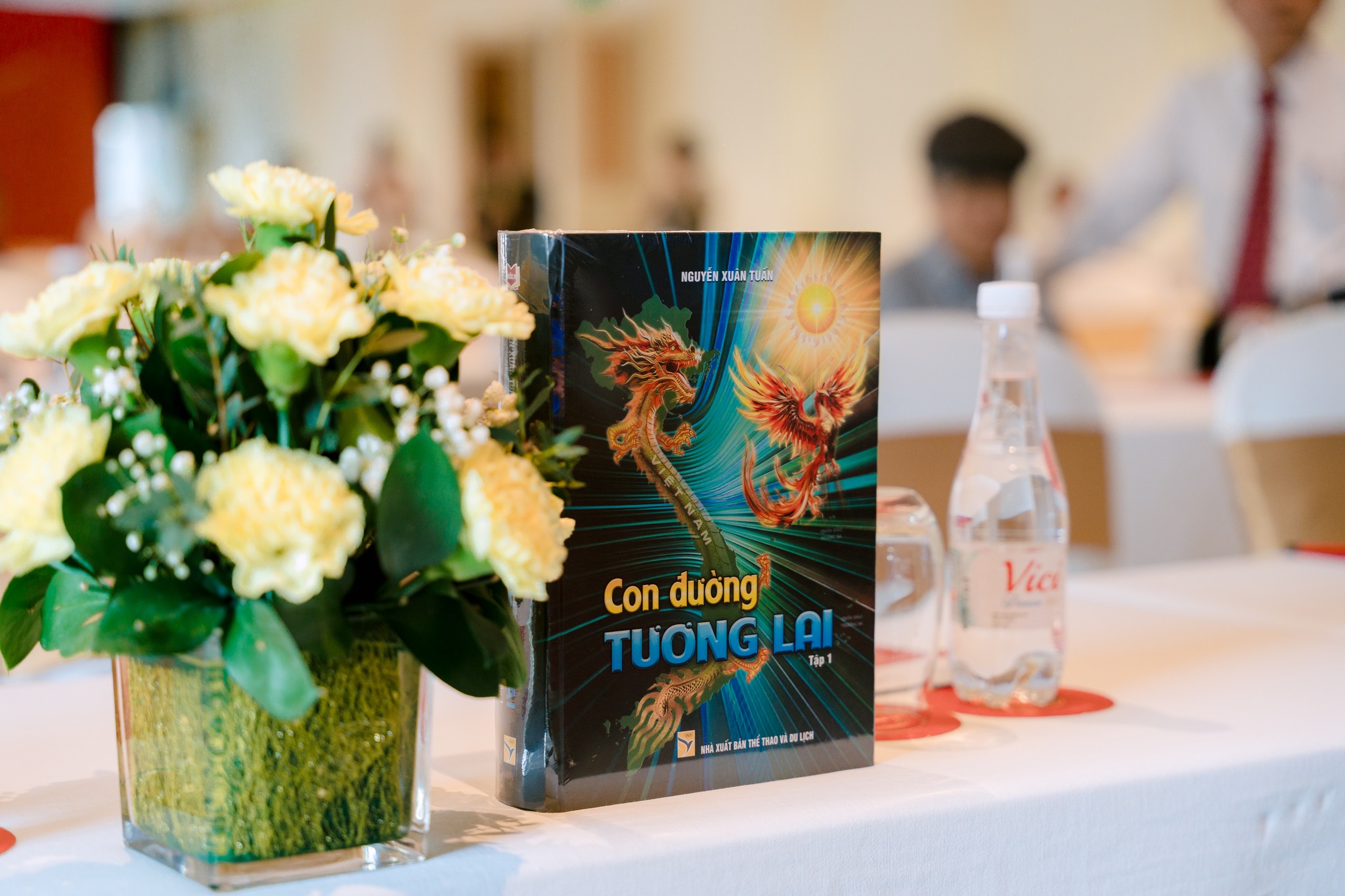 Tương lai thuộc về chúng ta - 1