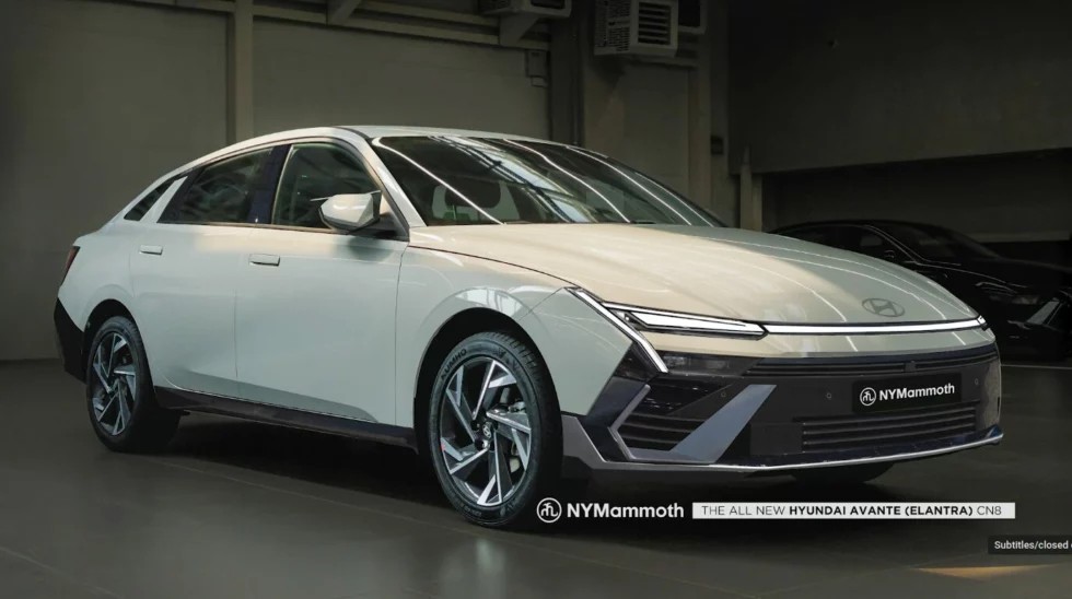 Lộ ảnh Hyundai Elantra thế hệ mới chạy thử nghiệm thực tế - 3