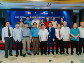 Đến hẹn lại lên