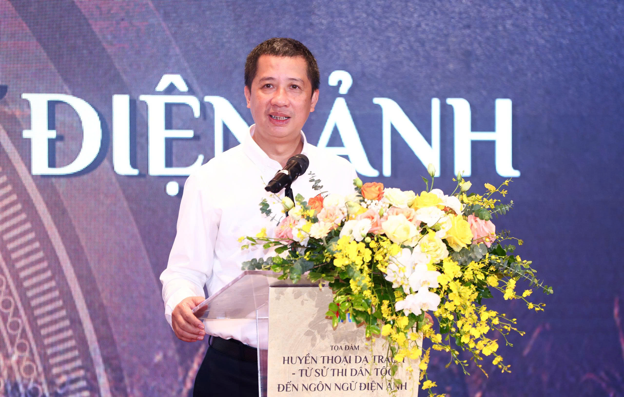 Huyền thoại Dạ Trạch - Từ sử thi dân tộc đến ngôn ngữ điện ảnh - 1