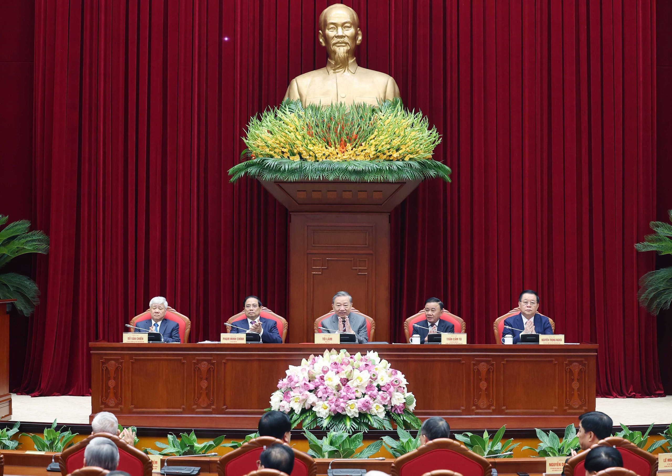 Tổng Bí thư Tô Lâm: “Trí thức, nhà khoa học, văn nghệ sĩ là mạch nguồn cho sự trường tồn của đất nước” - 1