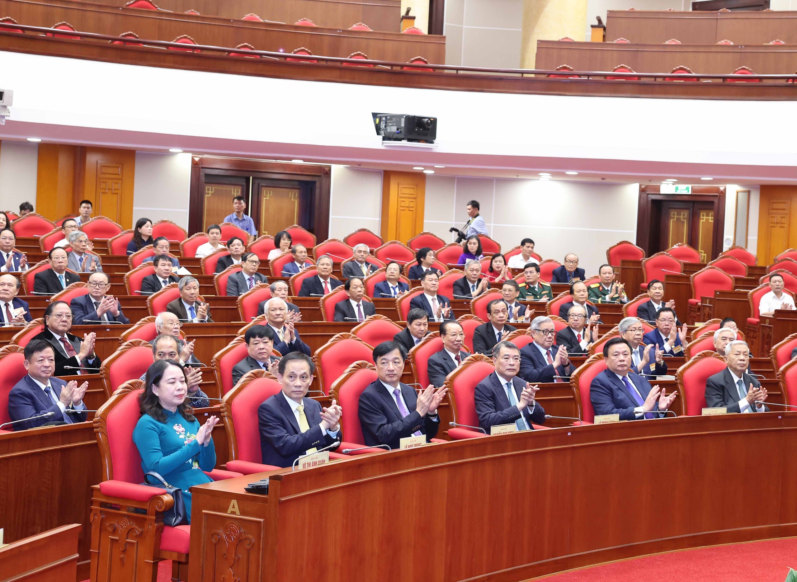 Tổng Bí thư Tô Lâm: “Trí thức, nhà khoa học, văn nghệ sĩ là mạch nguồn cho sự trường tồn của đất nước” - 2