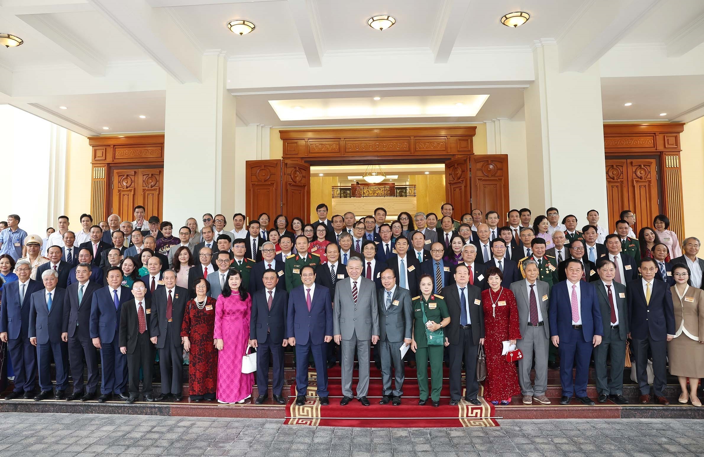 Tổng Bí thư Tô Lâm: “Trí thức, nhà khoa học, văn nghệ sĩ là mạch nguồn cho sự trường tồn của đất nước” - 4