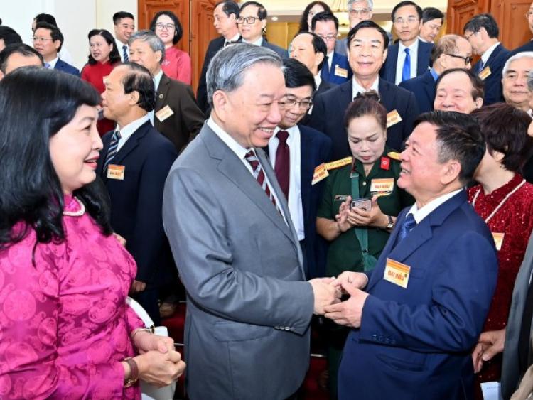 Tổng Bí thư Tô Lâm: Trí thức, nhà khoa học, văn nghệ sĩ là mạch nguồn cho sự trường tồn của đất nước