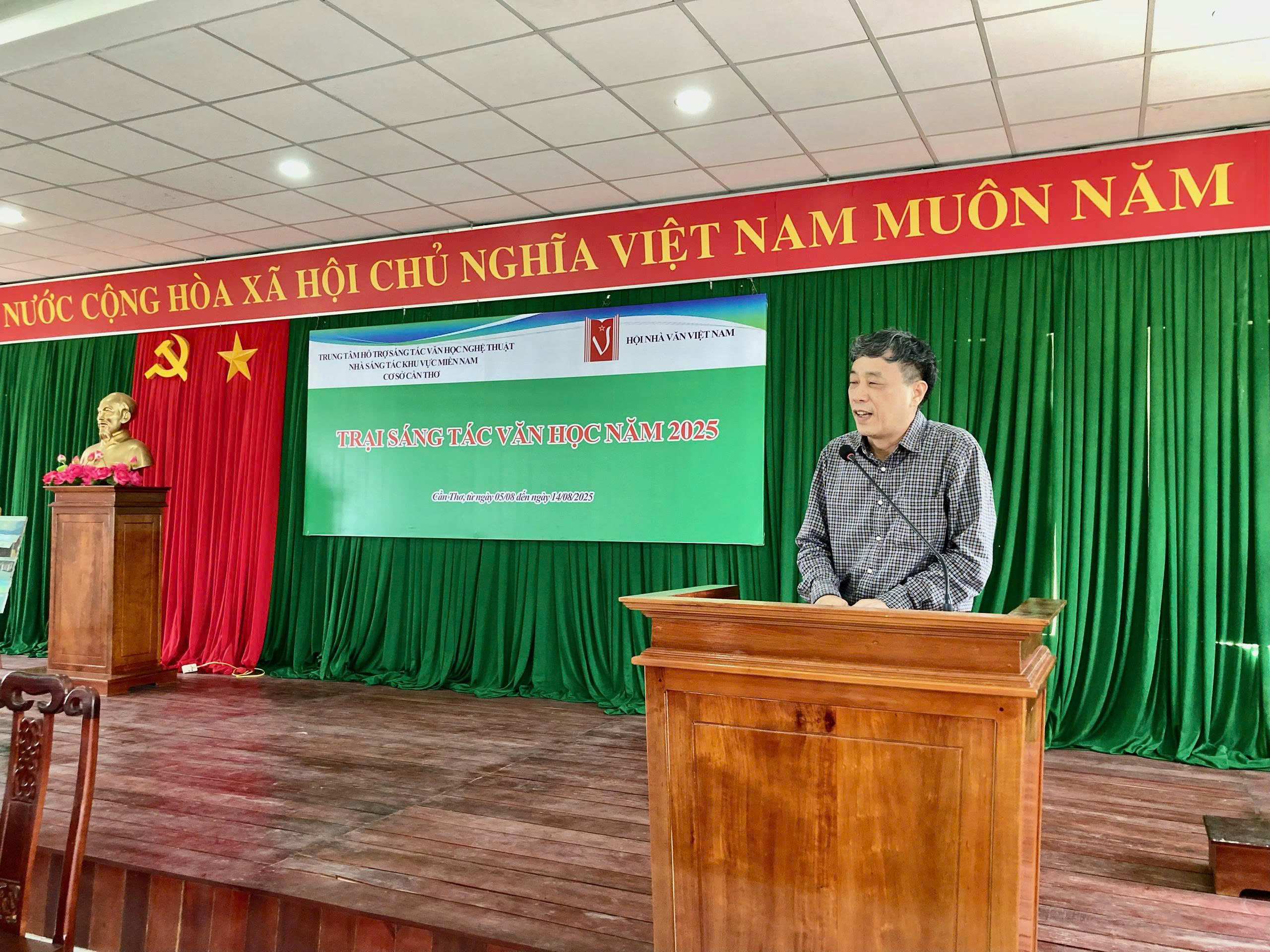 Khai mạc trại sáng tác văn học Hội Nhà văn Việt Nam năm 2025 tại Cần Thơ - 2