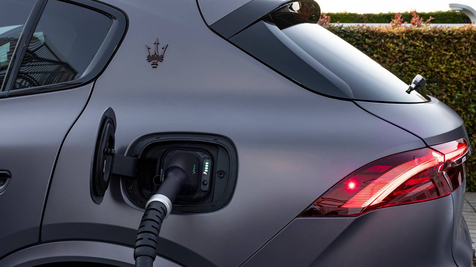 Maserati Grecale thuần điện mới sắp có mặt tại Việt Nam - 2