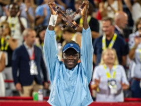 Cô gái 18 tuổi hạ 4 nhà vô địch Grand Slam, tạo địa chấn quần vợt thế giơi