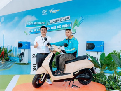 Thông tin doanh nghiệp - Khách hàng háo hức chờ “Ngày hội thu xăng đổi điện” trải dài khắp cả nước