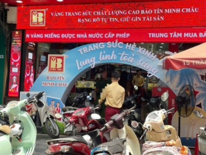 Kinh tế - Giá vàng chiều 8/8/2025: Tăng dựng đứng lên mức cao nhất lịch sử, bất ngờ cảnh mua bán tại phố vàng