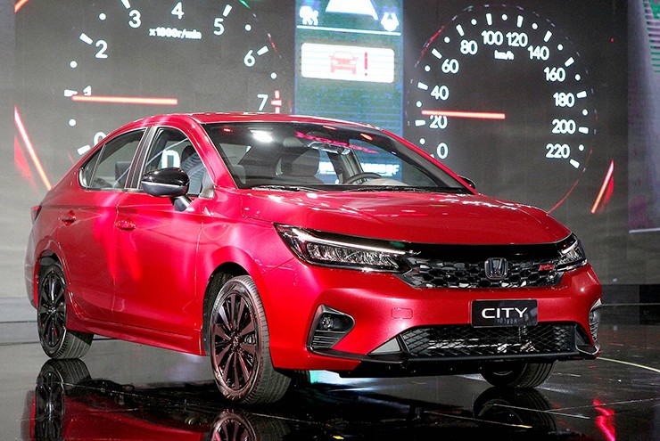 Giảm mạnh chỉ còn hơn 300 triệu đồng, nhiều sedan hạng B trở nên dễ mua - 2
