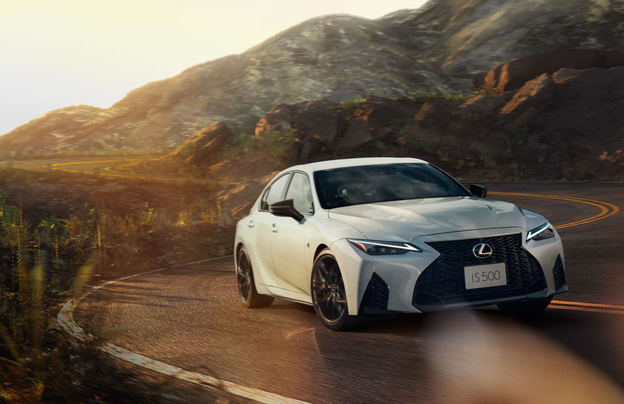 Lexus IS có thêm phiên bản đặc biệt Mode Black IV - 1
