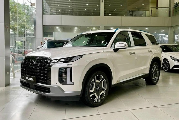 Bộ đôi SUV 7 chỗ giảm giá cả trăm triệu đồng từ Hyundai - 1