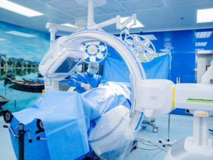 Thông tin doanh nghiệp - Phẫu thuật kết hợp xương ứng dụng C-arm 3D thế hệ mới, bệnh nhân đi lại 1 ngày sau mổ