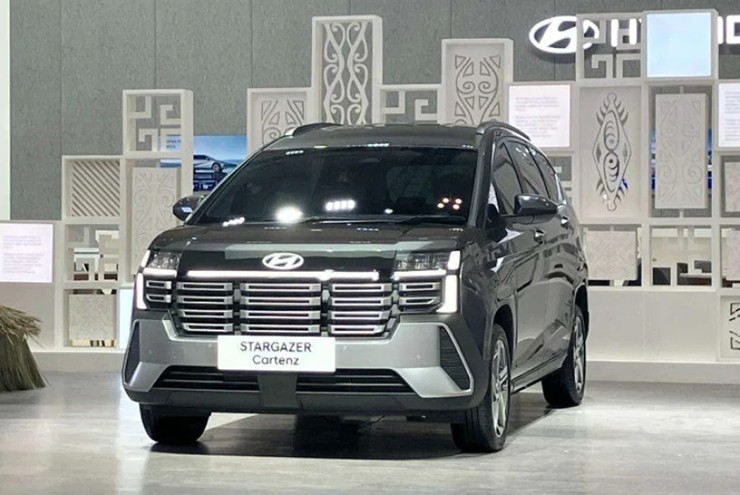 Hyundai Stargazer 2025 có đủ sức hạ bệ Mitsubishi Xpander? - 1