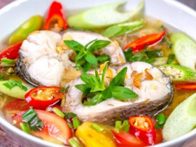Nấu canh cá hay bị tanh, bếp trưởng tiết lộ: Chỉ cần làm theo bước này, canh thơm phức cả nhà ăn sạch nồi