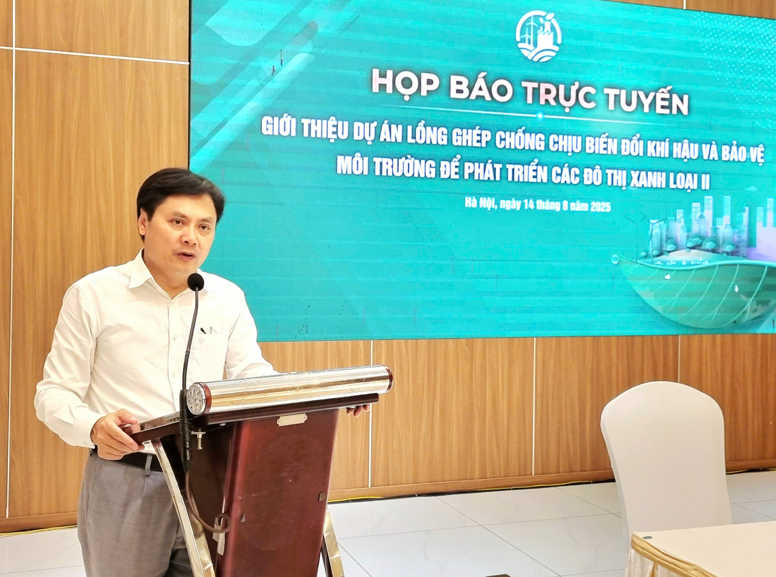 Giới thiệu Dự án “Lồng ghép chống chịu biến đổi khí hậu và bảo vệ môi trường để phát triển các đô thị xanh loại II” - 2