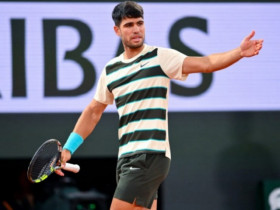 Alcaraz nổi loạn ở Cincinnati Open, không nghe lệnh trọng tài