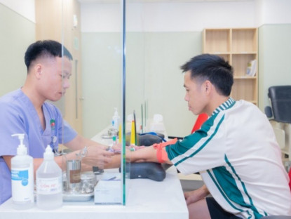Thông tin doanh nghiệp - BVĐK Hồng Ngọc đồng hành cùng CLB Hà Nội - Nâng tầm chất lượng y tế thể thao