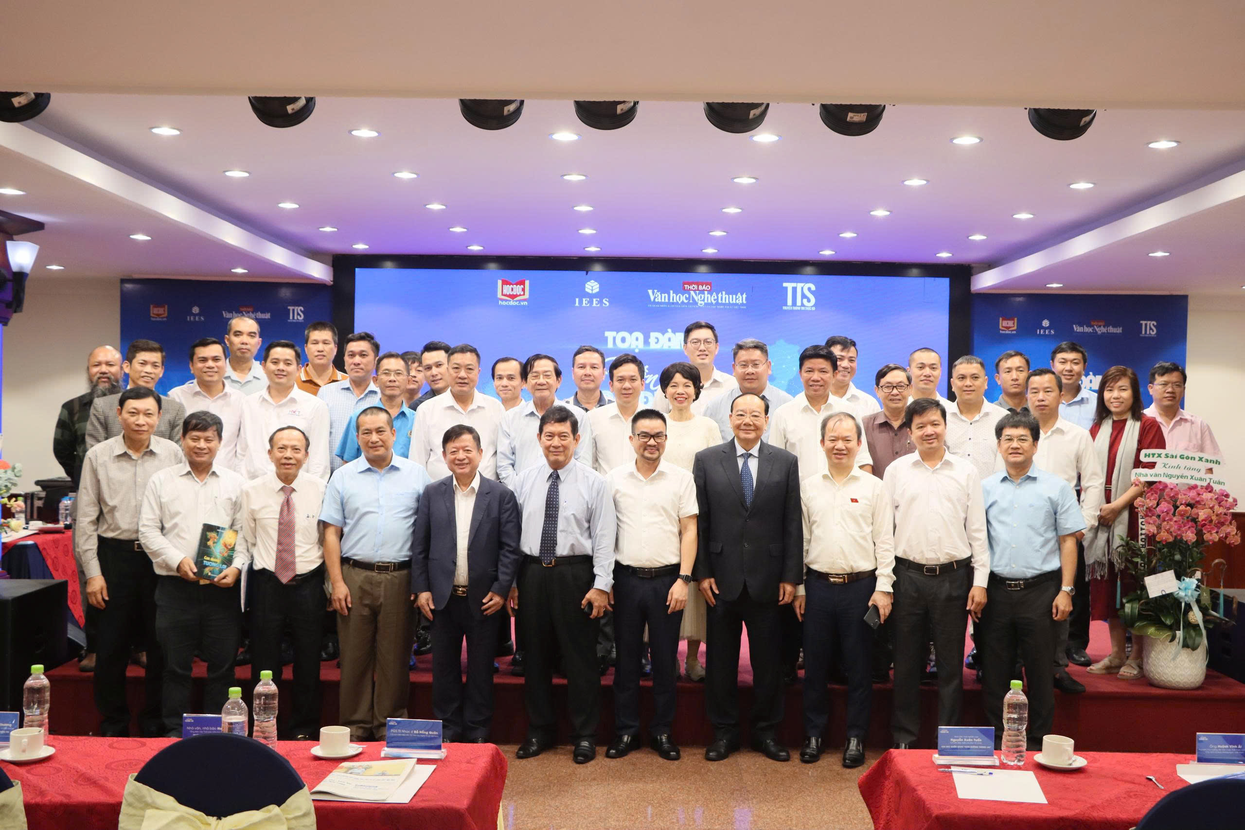 Tọa đàm Đến với “Con đường tương lai” – Từ tầm nhìn dự báo đến hành động thực tiễn - 6