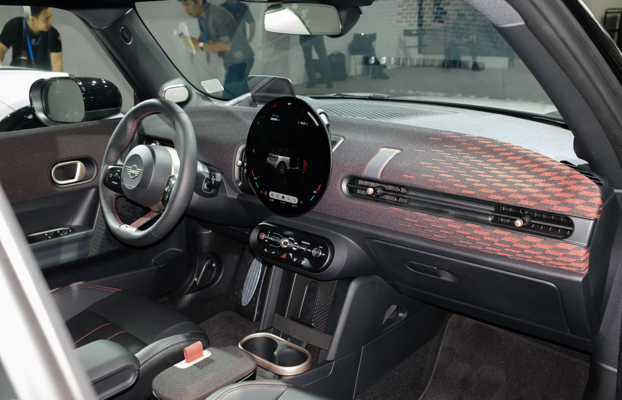 MINI Cooper phiên bản đặc biệt JCW công bố giá bán hơn 2,5 tỷ đồng tại Việt Nam - 8