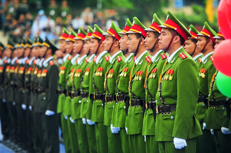 Kính tặng Anh, người chiến sĩ Công an Nhân dân - 1