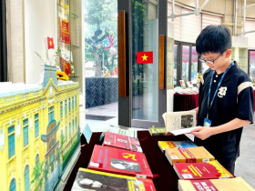Trưng bày hơn 400 tư liệu với chủ đề “Việt Nam - 80 năm hành trình độc lập, tự do, hạnh phúc”
