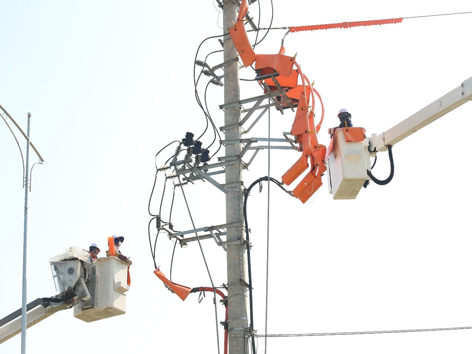 Tổng công ty Điện lực miền Bắc: Ứng phó thiên tai, đảm bảo cung cấp điện an toàn, liên tục - 3