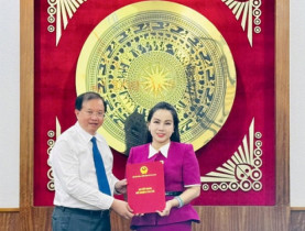 Bà Phạm Thị Mỹ Hoa giữ chức Phó Cục trưởng Cục Mỹ thuật, Nhiếp ảnh và Triển lãm