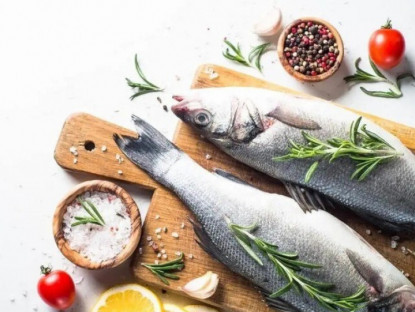 Gia đình - Hóa ra bấy lâu nay tôi làm sai! 4 loại thực phẩm này không nên rửa trực tiếp bằng nước, rửa nhiều chỉ càng bẩn thêm