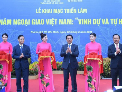 Nhiếp ảnh - Khai mạc Triển lãm '80 năm Ngoại giao Việt Nam: Vinh dự và tự hào'