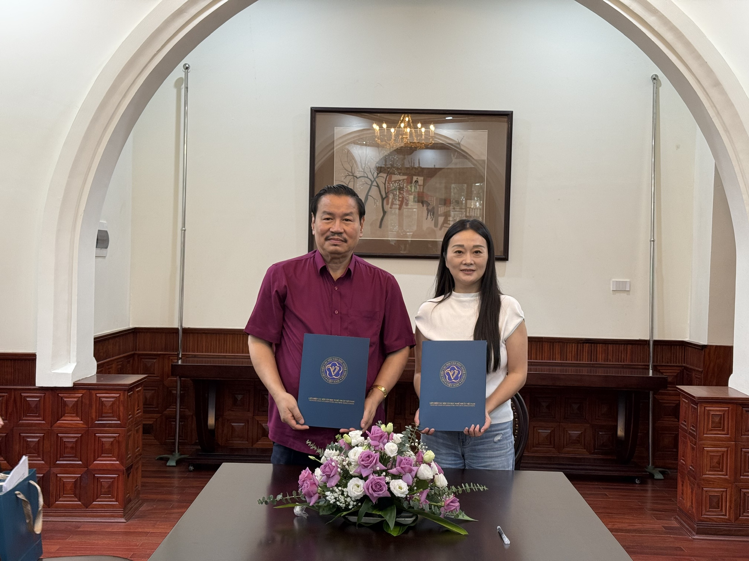 Đẩy mạnh hợp tác giữa Liên hiệp các Hội Văn học nghệ thuật Việt Nam và Văn liên Tứ Xuyên (Trung Quốc) - 6